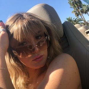 Meet your Posher, Megs